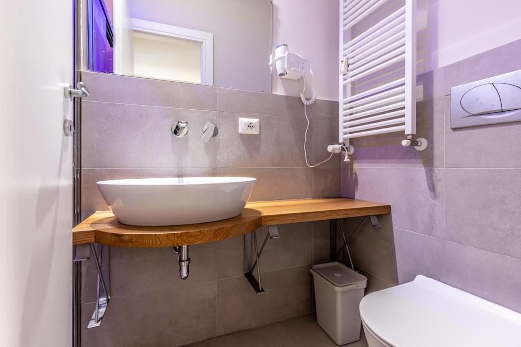 Dafne Room Un'Oasi Romana Per Coppie Exterior foto